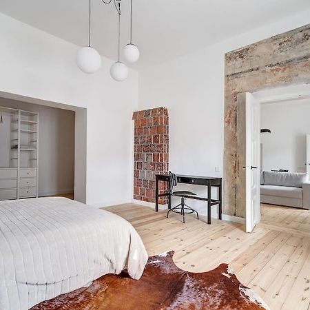 Spacious 2-Bedroom Flat In Old Town By Urban Rent Vilnius Ngoại thất bức ảnh
