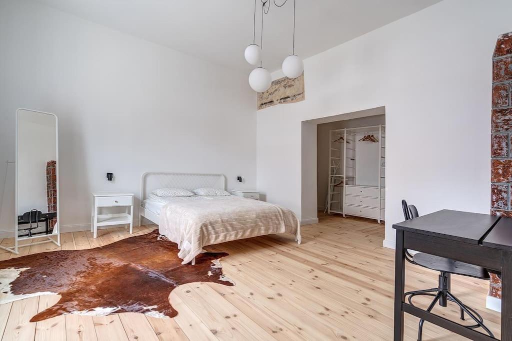 Spacious 2-Bedroom Flat In Old Town By Urban Rent Vilnius Ngoại thất bức ảnh