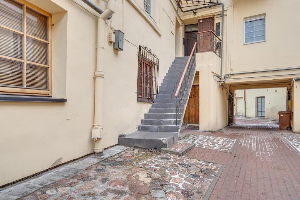 Spacious 2-Bedroom Flat In Old Town By Urban Rent Vilnius Ngoại thất bức ảnh