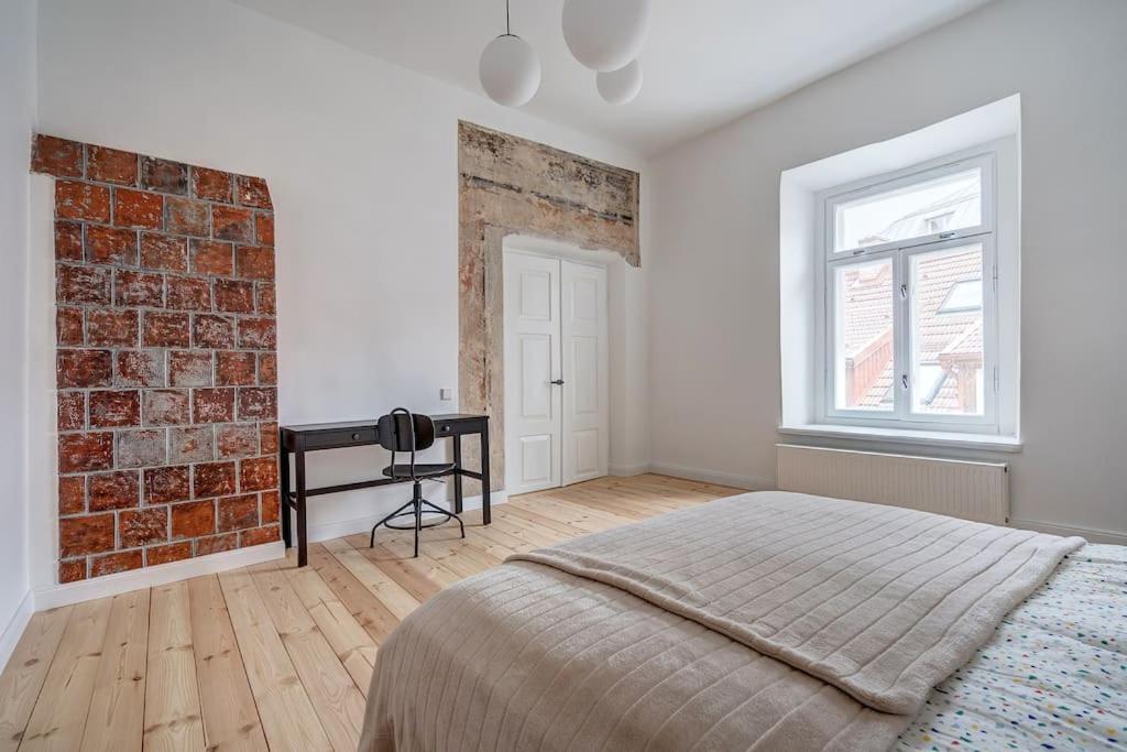Spacious 2-Bedroom Flat In Old Town By Urban Rent Vilnius Ngoại thất bức ảnh