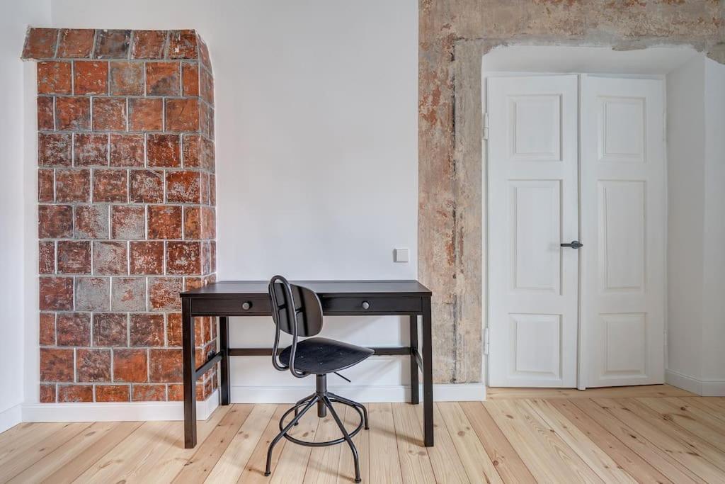 Spacious 2-Bedroom Flat In Old Town By Urban Rent Vilnius Ngoại thất bức ảnh