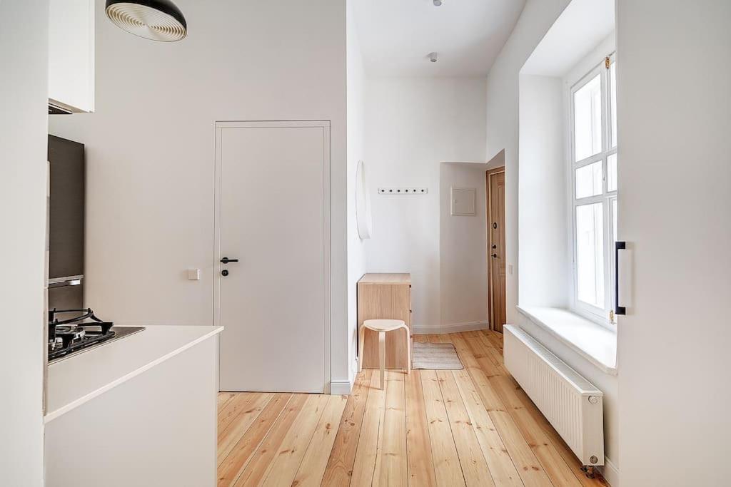 Spacious 2-Bedroom Flat In Old Town By Urban Rent Vilnius Ngoại thất bức ảnh