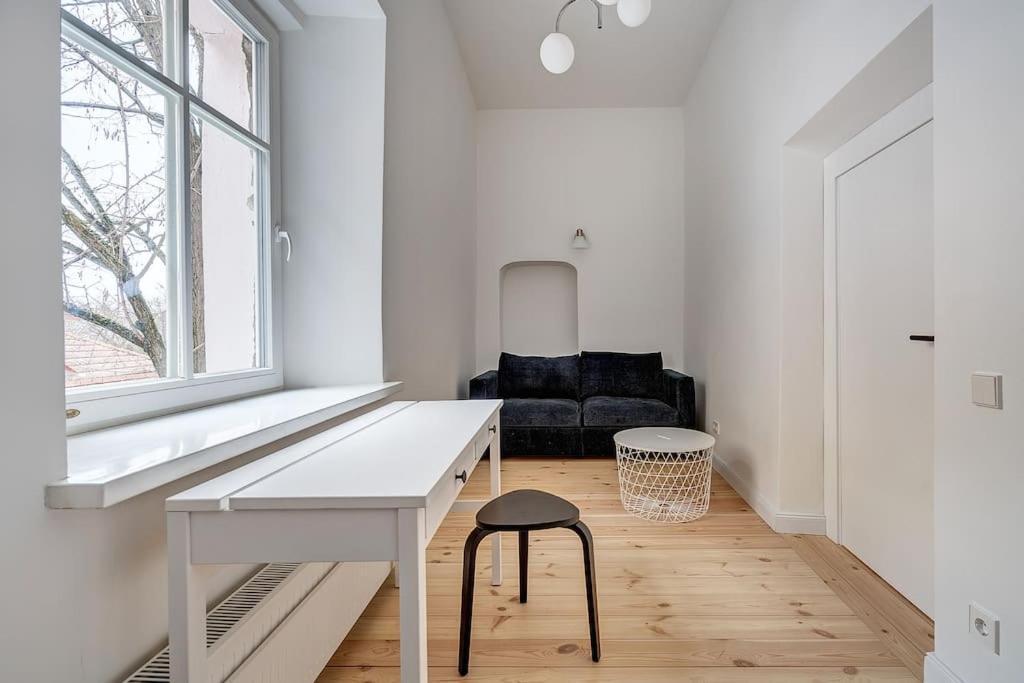 Spacious 2-Bedroom Flat In Old Town By Urban Rent Vilnius Ngoại thất bức ảnh